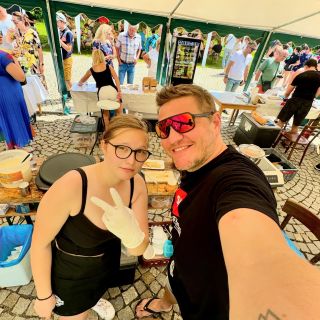 Úžasná atmosféra letních Svatojánských slavností v Komořanech 🧡